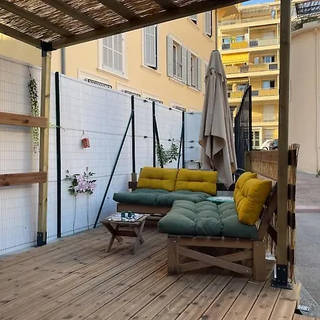 La Casa Provencale Belle Terrasse Et Climatisee Сasa de vacaciones Cannes